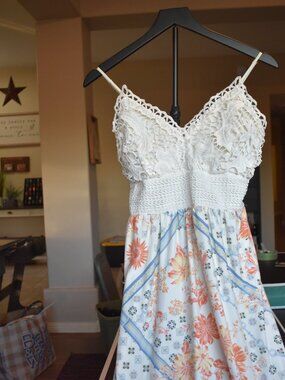 Beautiful Summer Maxi Dress with Crochet Top size large